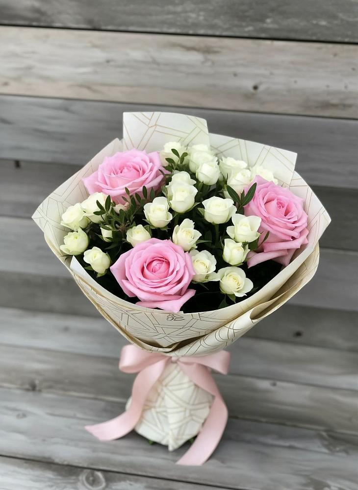 Букет цветов из: Розы в Гатчину