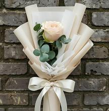 Букет цветов из:  Розы в Гатчину