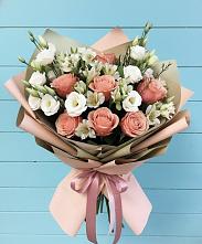 Букет цветов из:  Розы, Альстромерии и Лизиантусы в Гатчину