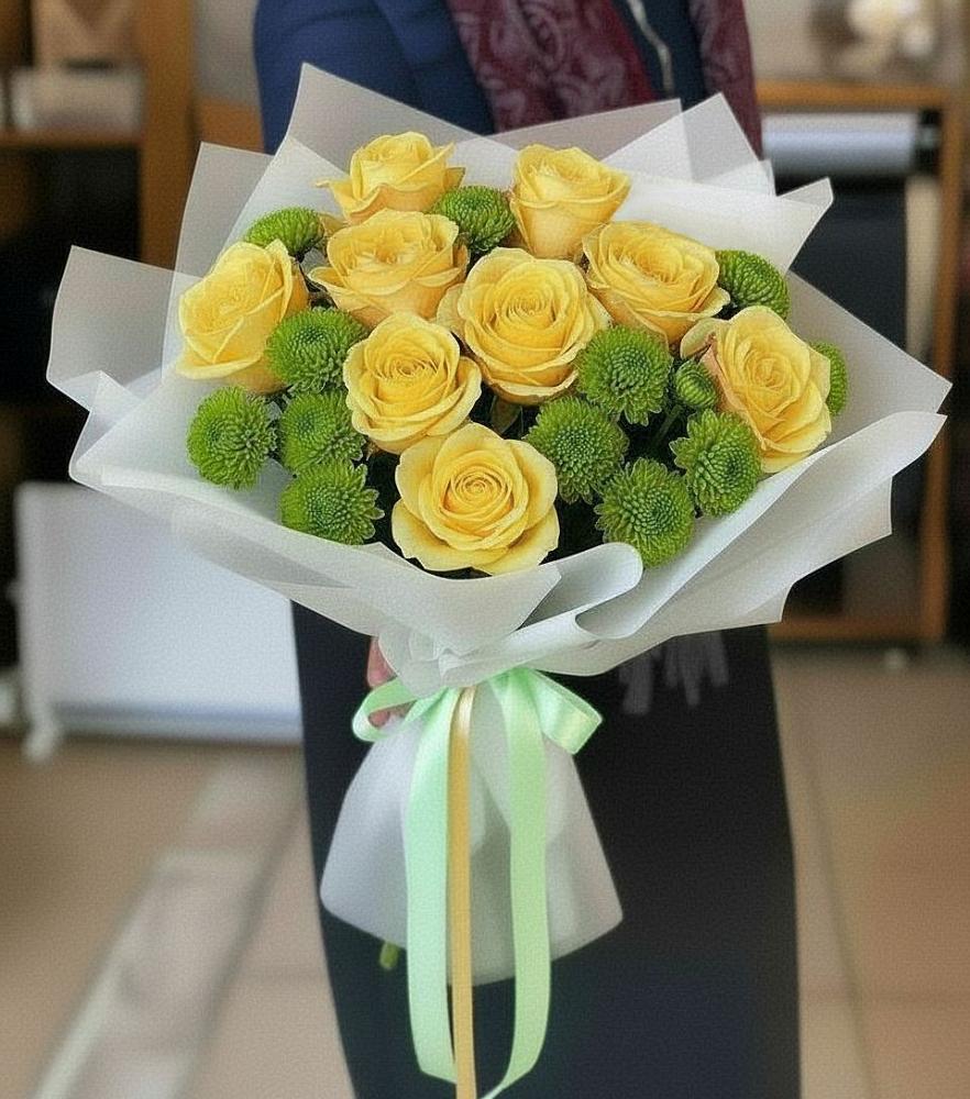 Букет цветов из: Хризантемы и Розы в Гатчину