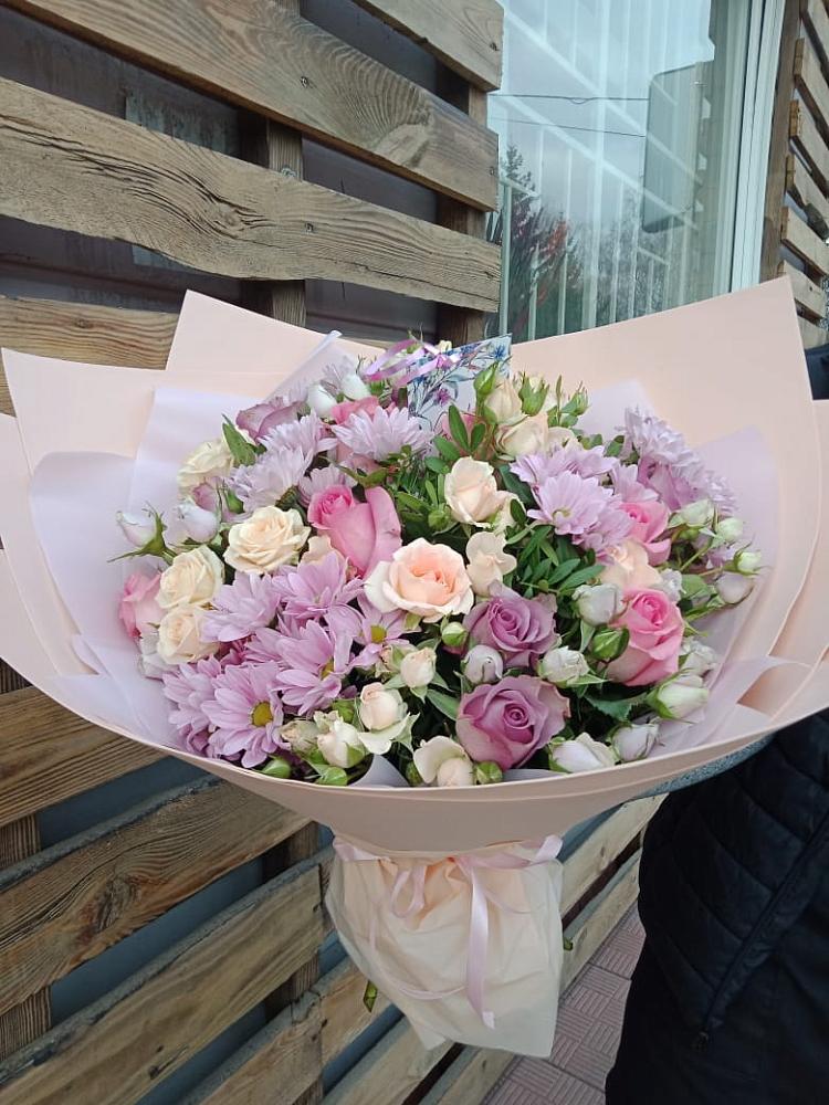 Букет цветов из: Розы и Хризантемы в Гатчину