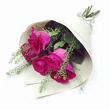 Букет цветов из:  Розы в Гатчину