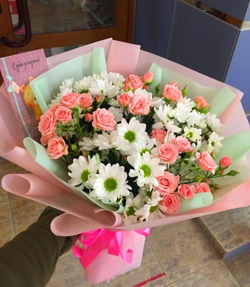 Букет цветов из: Розы и Хризантемы в Гатчину