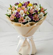 Букет цветов из:  Альстромерии в Гатчину