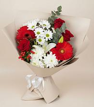 Букет цветов из:  Розы, Хризантемы, Герберы и Лилии в Гатчину