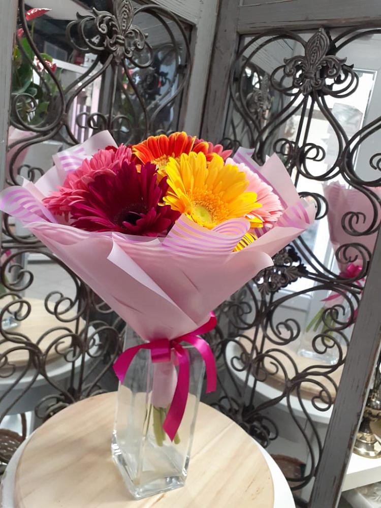 Букет цветов из: Герберы в Гатчину