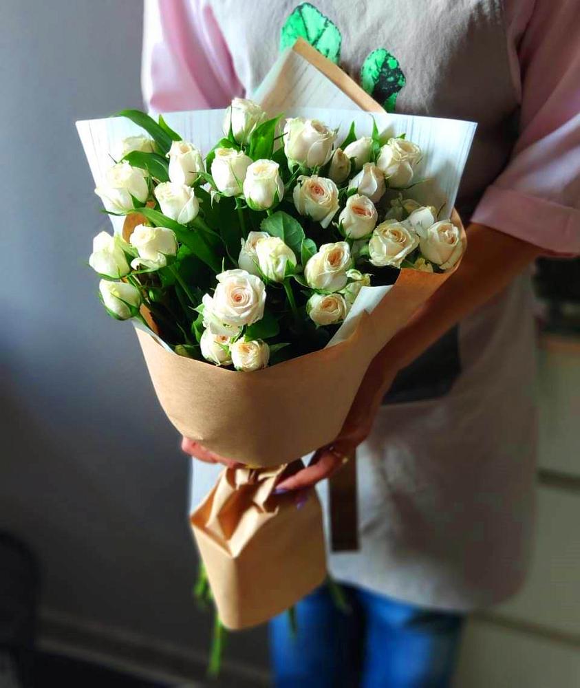 Букет цветов из: Розы в Гатчину