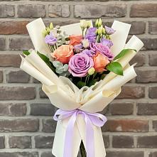 Букет цветов из:  Лизиантусы и Розы #REPLACE_PRED# Гатчину