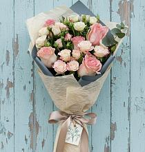 Букет цветов из:  Розы в Гатчину