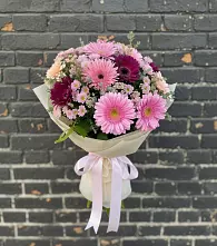 Букет цветов из:  Герберы и Хризантемы в Гатчину