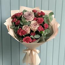 Букет цветов из:  Гвоздики и Розы #REPLACE_PRED# Гатчину