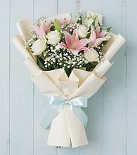 Букет цветов из:  Лилии в Гатчину
