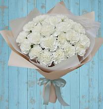 Букет цветов из:  Гвоздики в Гатчину