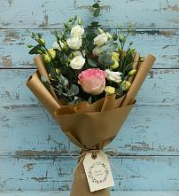 Букет цветов из:  Розы и Лизиантусы #REPLACE_PRED# Гатчину