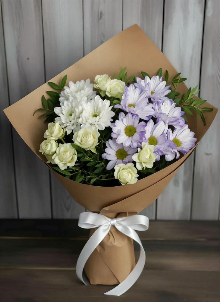 Букет цветов из: Хризантемы и Розы в Гатчину