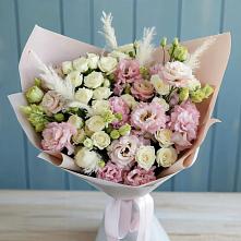 Букет цветов из:  Альстромерии и Розы в Гатчину